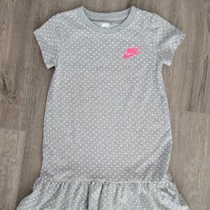 Nike Girls T-Shirt Dress Grey Size 5 with Logo, Nice Gently worn Condition